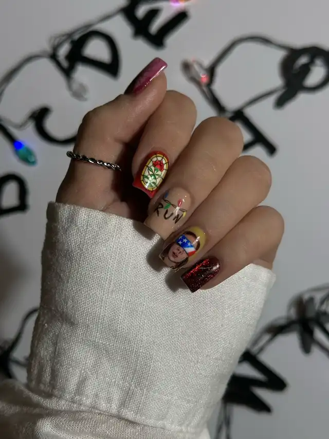🇺🇸🕰️🎄🌹🚪Stranger things nail art