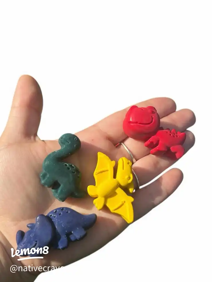 Would You Colour Your Own Birthday Card?'s images(1)