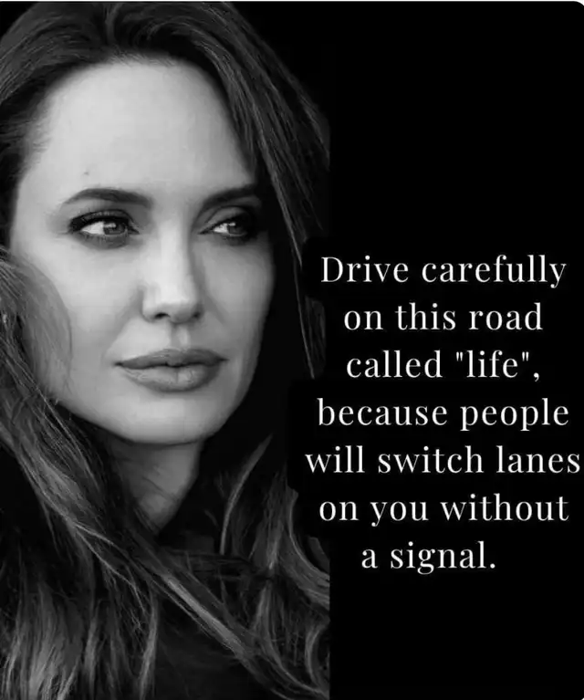 Keep your hands on your wheel !