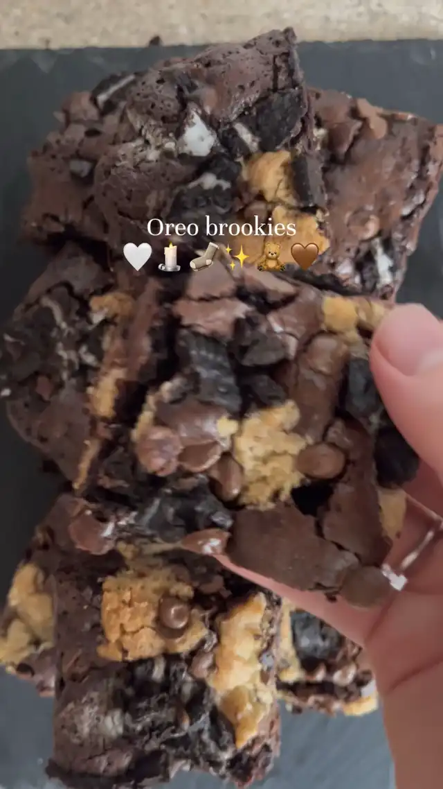 The best brookies ever 🤍❤️