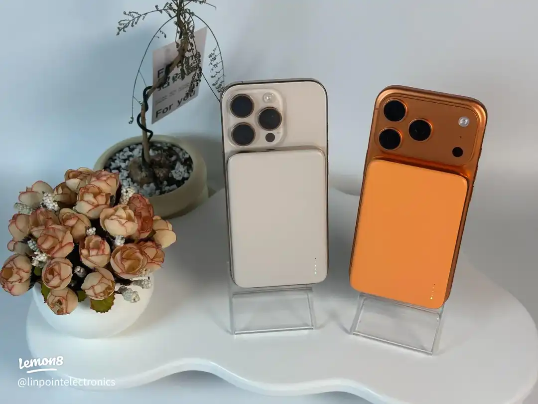 matching 1000mAh power banks for Iphones 's images(0)