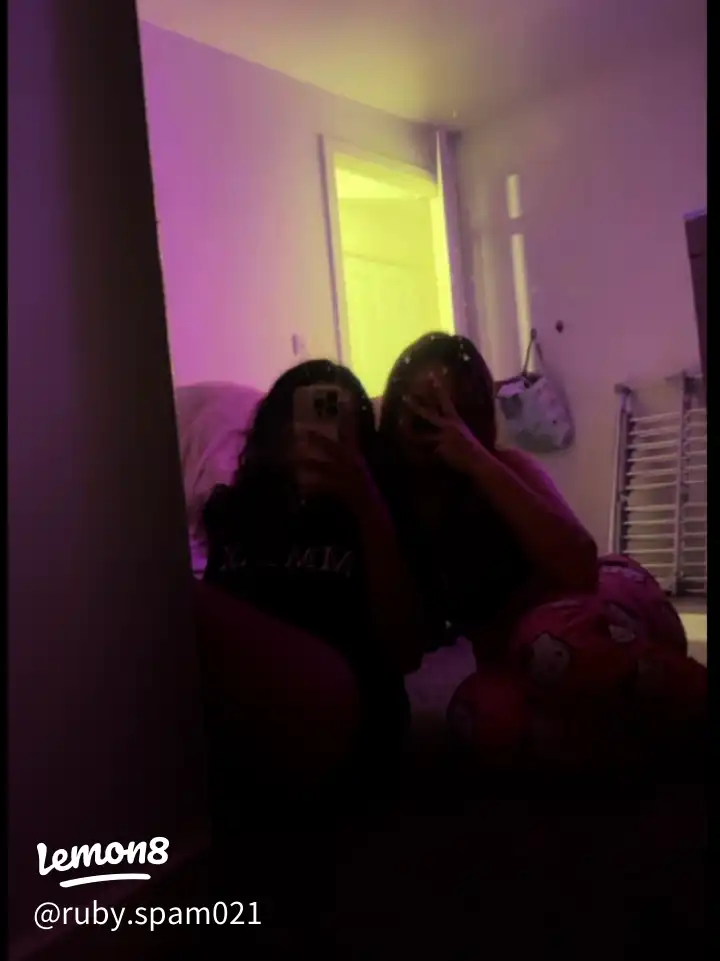 i feel like a facebook mom on this app 's images(0)