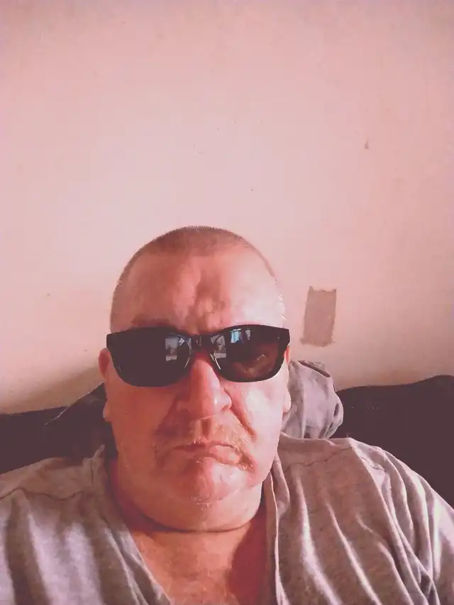 Single and naughty but nice to meet you?