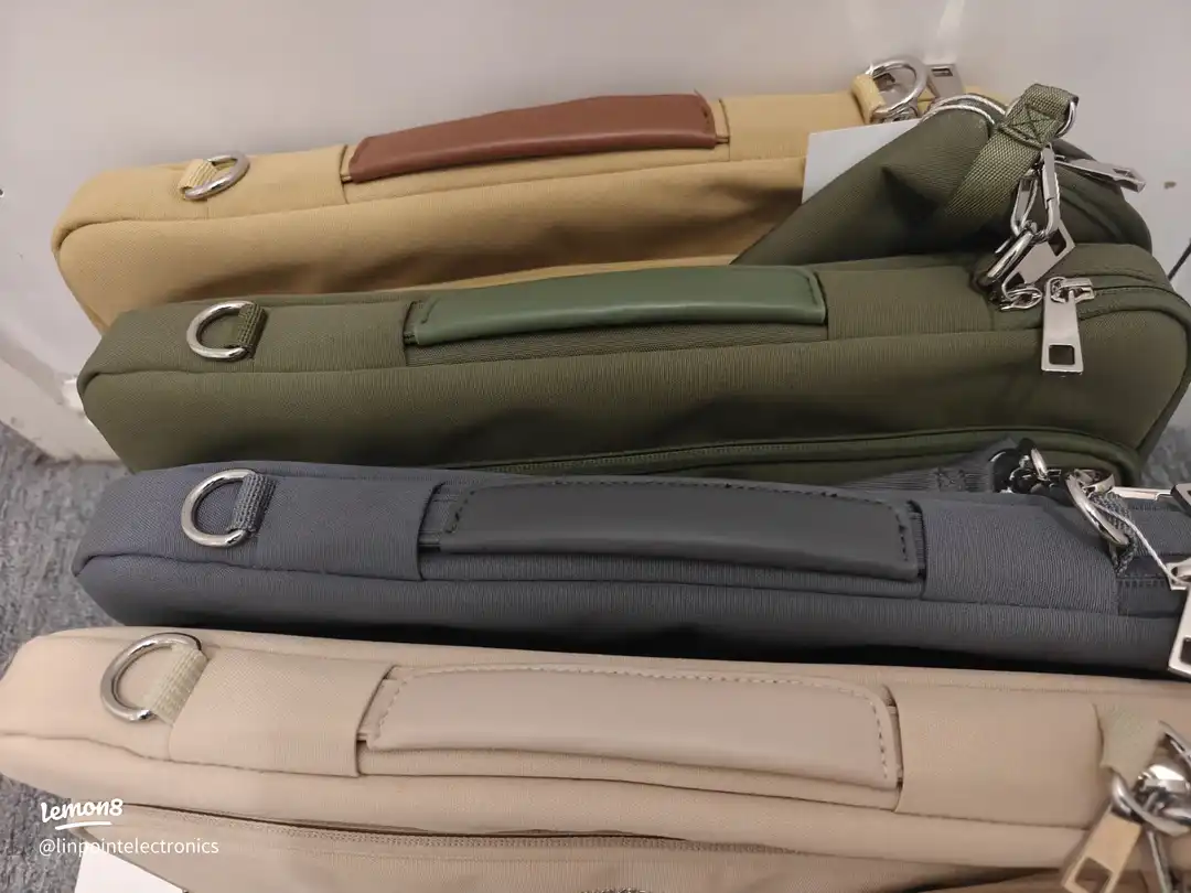 Linpoint laptop sleeves with added totes's images(0)