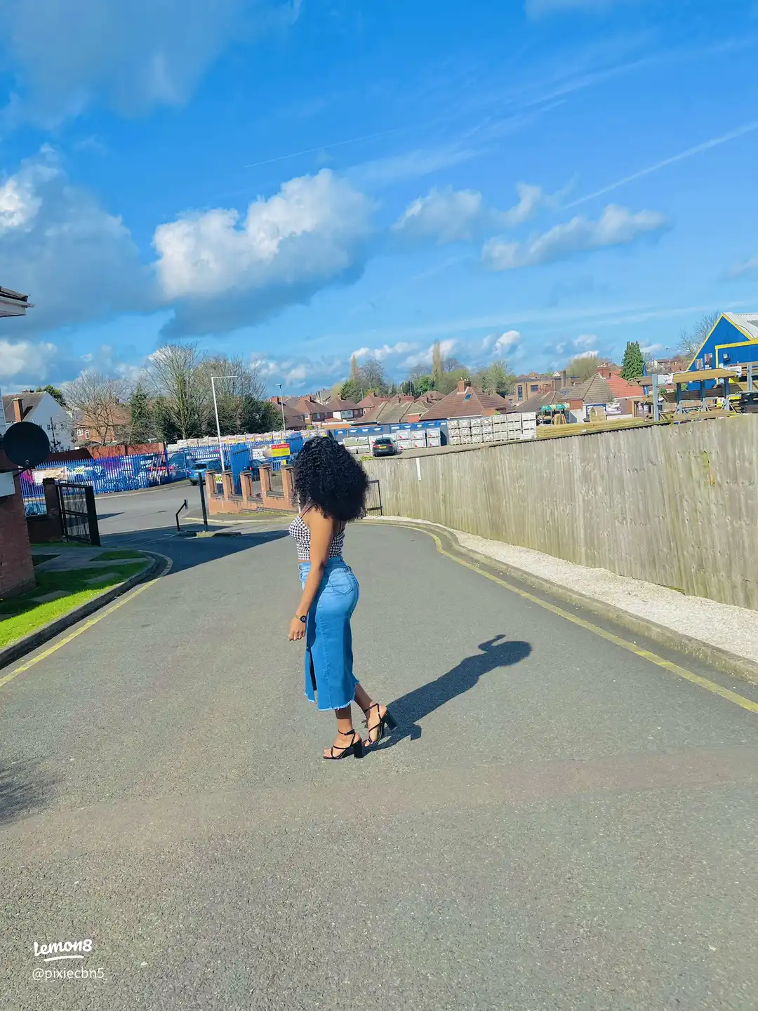 You don’t need to break a bank to look good 🌝's images(1)